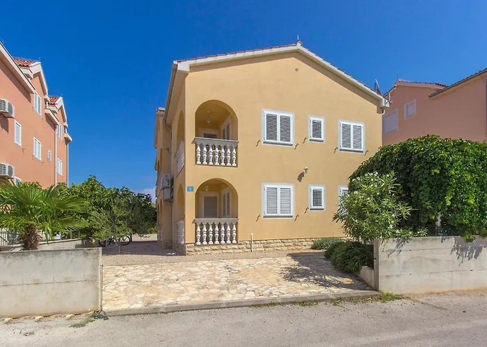 1 Bedroom Cozy In * סרימה